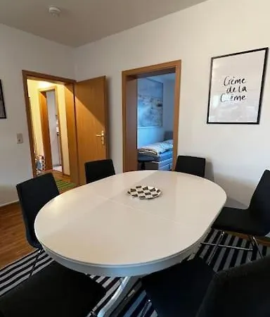 Geraeumiges Mit Blick Ins Gruene Appartement *